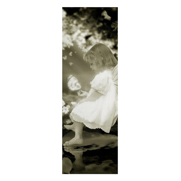 Obrazy retro Dziecko z bajki nad rzeką bajkową