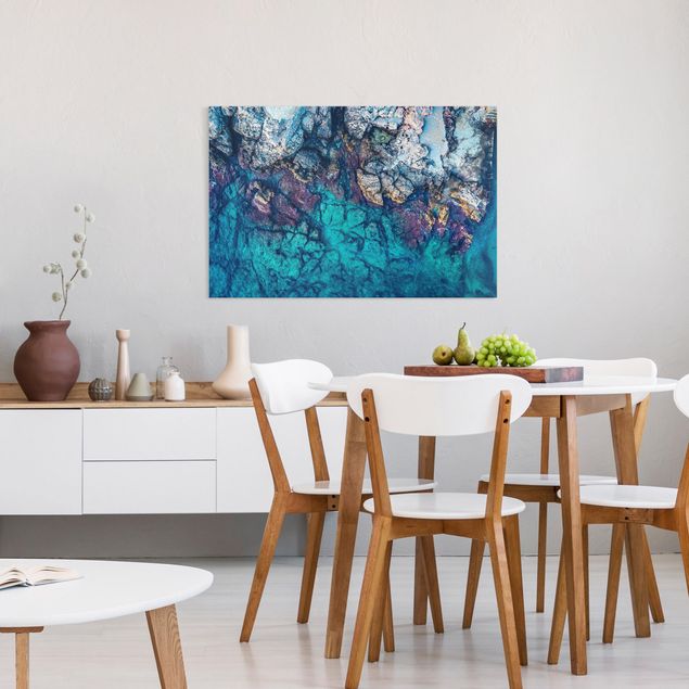 Obrazy do salonu nowoczesne Widok z góry na kolorowe skaliste wybrzeże