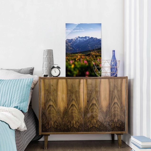 Obrazy na szkle portret Kwietna łąka w górach