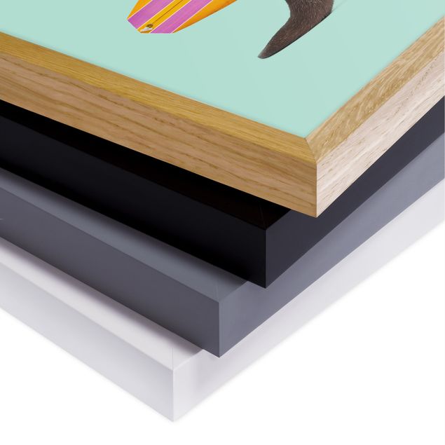 Obrazy w ramie do łazienki Otter z deską surfingową