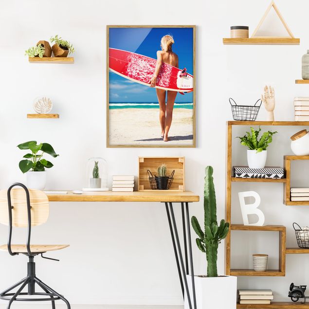 Obrazy w ramie plaża Dziewczyna-surferka