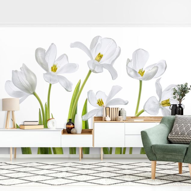Tapety Pięć białych tulipanów