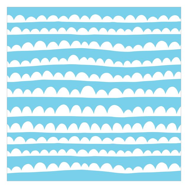 Tapeta - Narysowane pasma białych chmur na tle błękitnego nieba