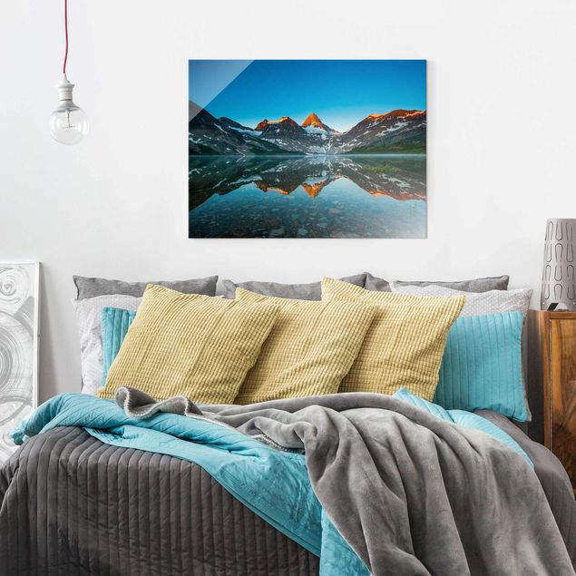 Obrazy na szkle kwadrat Krajobraz górski nad jeziorem Magog w Kanadzie