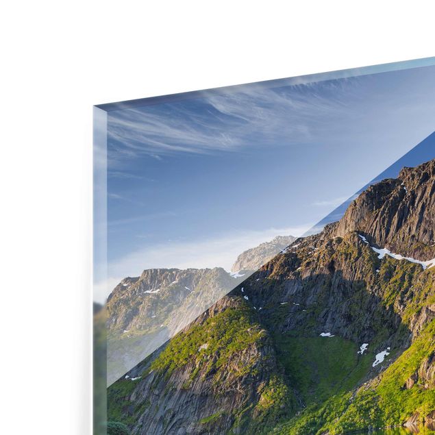 Góry obraz Krajobraz górski z odbiciem wody w Norwegii