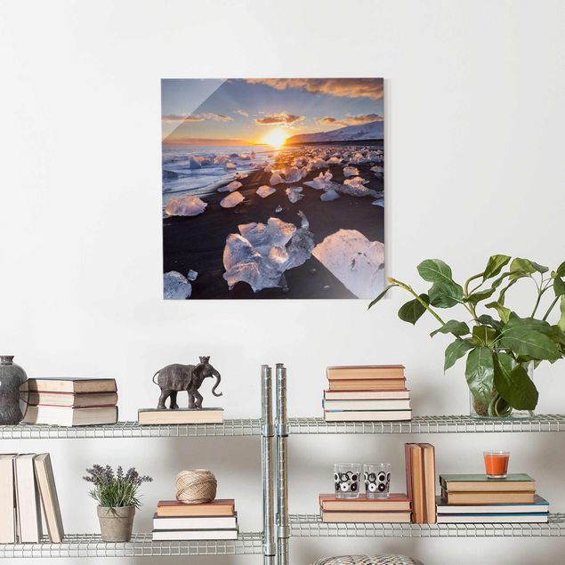 Obrazy na szkle kwadrat Lodowe kawałki na plaży Islandia