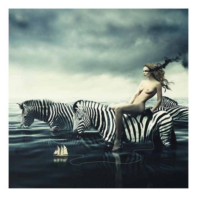 Obrazy na szkle zwierzęta Kobieta naga z zebrami