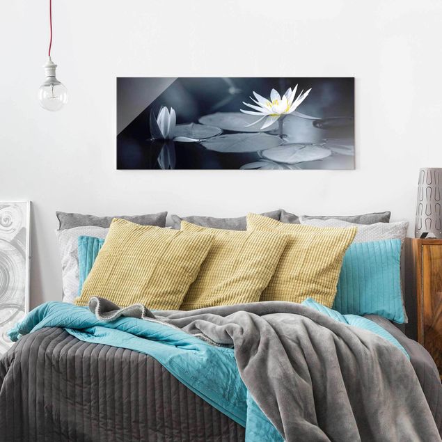 Obrazy na szkle panorama Odbicie lotosu w wodzie