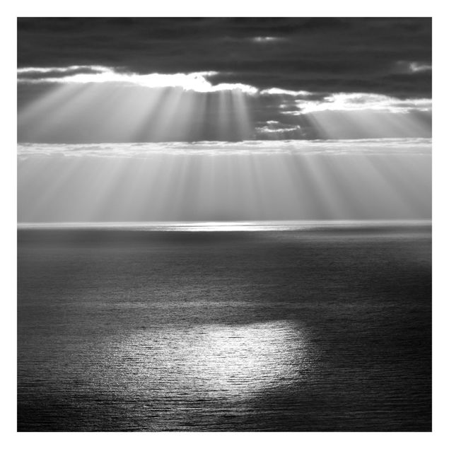 Fototapety Promienie słońca nad morzem czarno-białe