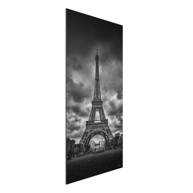 Nowoczesne obrazy do salonu Wieża Eiffla na tle chmur, czarno-biała