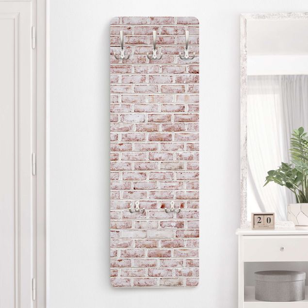 Garderoby Brick Wall Shabby Painted White