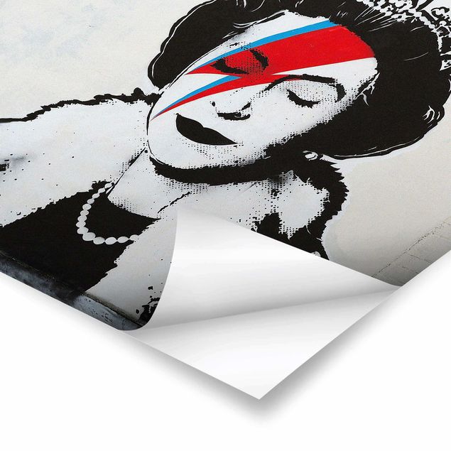 Plakaty na ścianę Queen Lizzie Stardust - Brandalised ft. Graffiti by Banksy