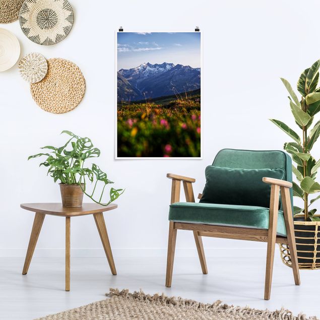 Obrazy do salonu nowoczesne Kwietna łąka w górach