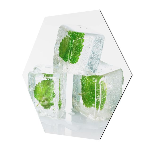 Obraz heksagonalny z Alu-Dibond - Trzy kostki lodu z melisą cytrynową