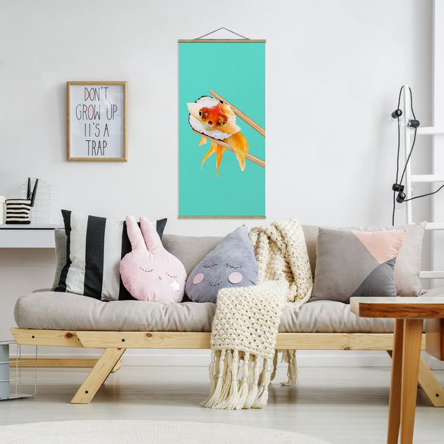 Obrazy zwierzęta Sushi z złotą rybką