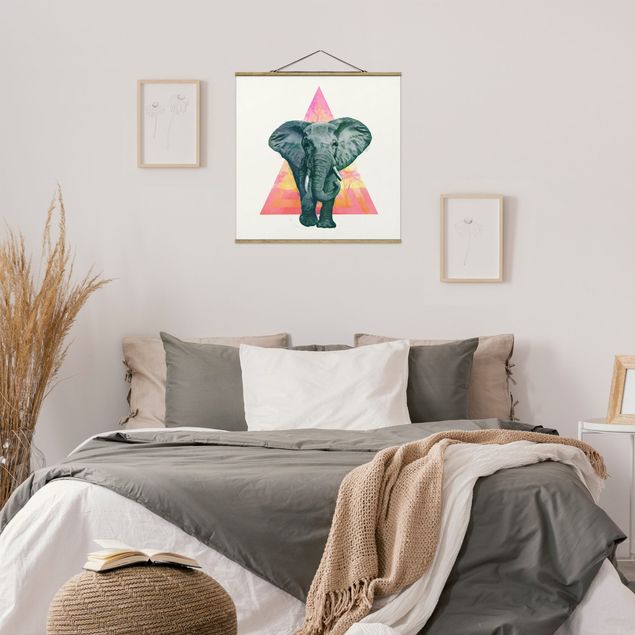 Obrazy do salonu nowoczesne Ilustracja przedstawiająca słonia na tle trójkątnego obrazu