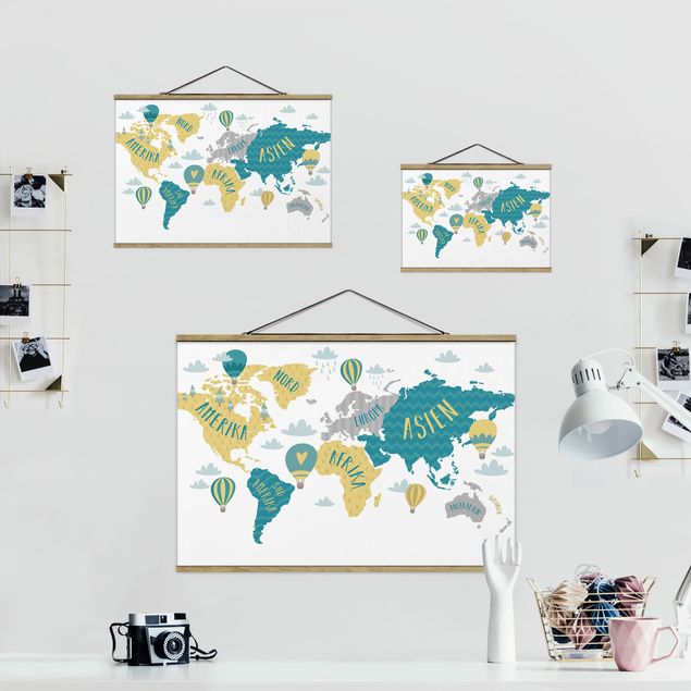 Plakat z wieszakiem Mapa świata z balonem na ogrzane powietrze