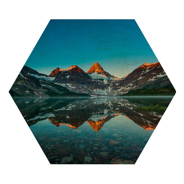 Obraz heksagonalny z drewna - Krajobraz górski nad jeziorem Magog w Kanadzie