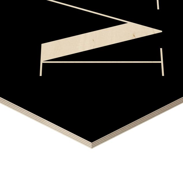 Obraz heksagonalny z drewna - Czarna litera Szeryf M