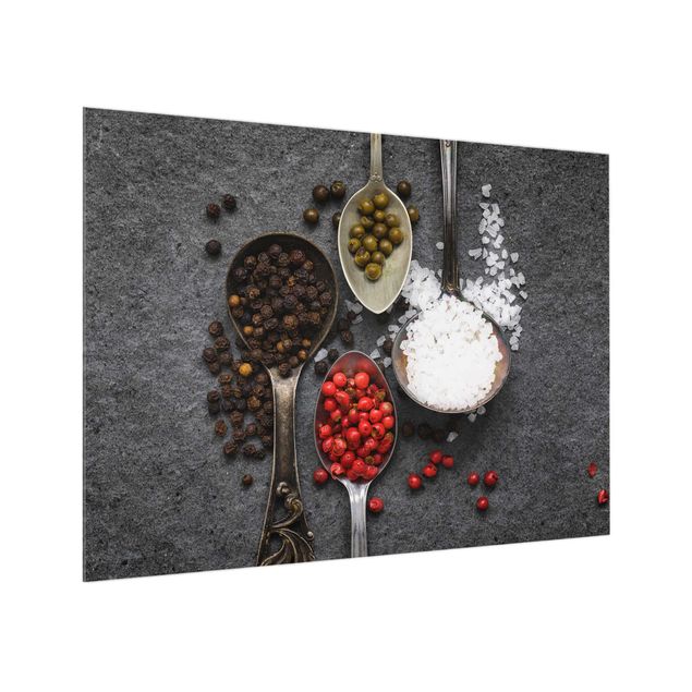 Panele szklane do kuchni Spices On Vintage Spoons