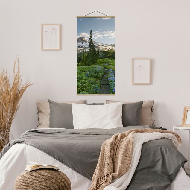 Nowoczesne obrazy do salonu Ścieżka łąkowa z widokiem na góry