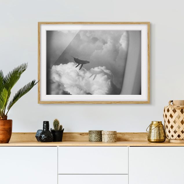 Obrazy do salonu Latający wieloryb w chmurach