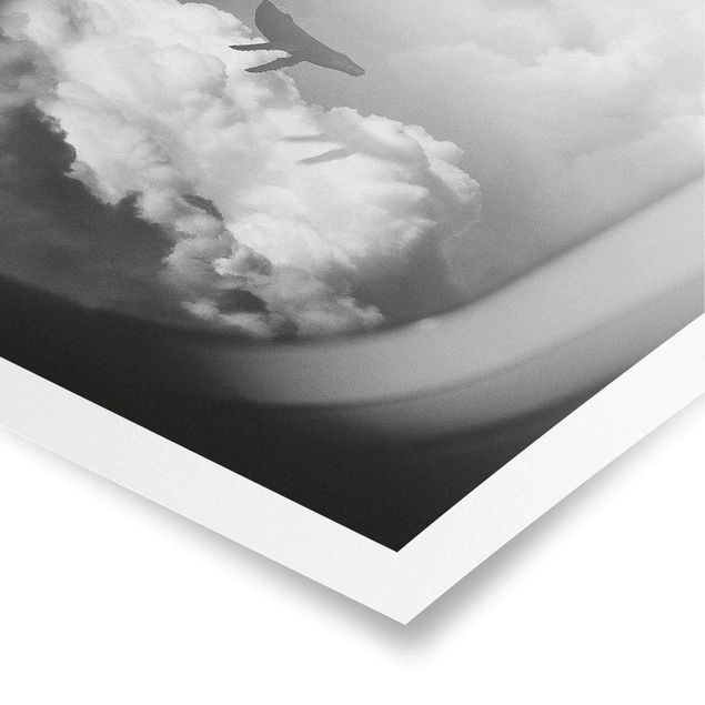 Czarno białe obrazy Latający wieloryb w chmurach