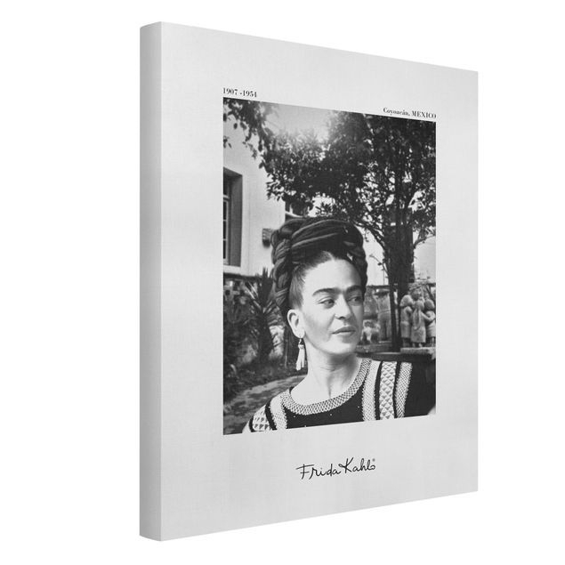 Czarno białe obrazy Frida Kahlo Photograph Portrait In The Garden