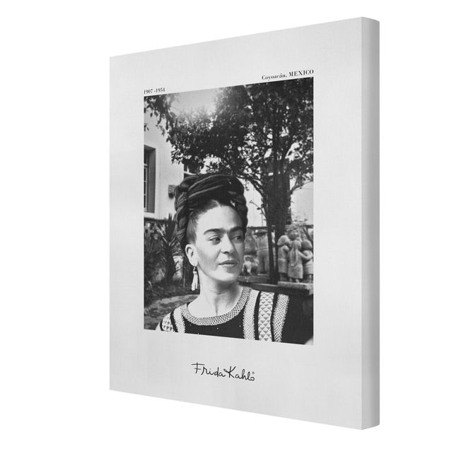 Frida Kahlo obrazy Frida Kahlo Photograph Portrait In The Garden