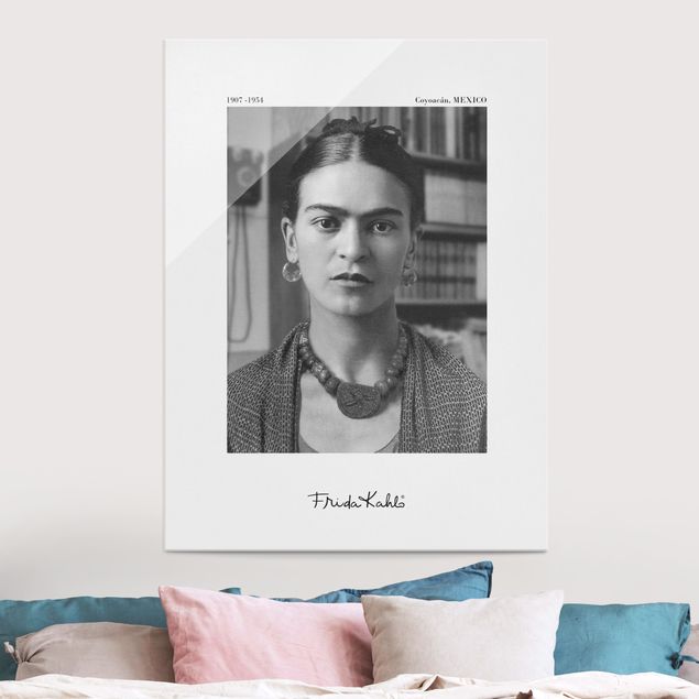 Obrazy na szkle portret Frida Kahlo Photograph Portrait In The House