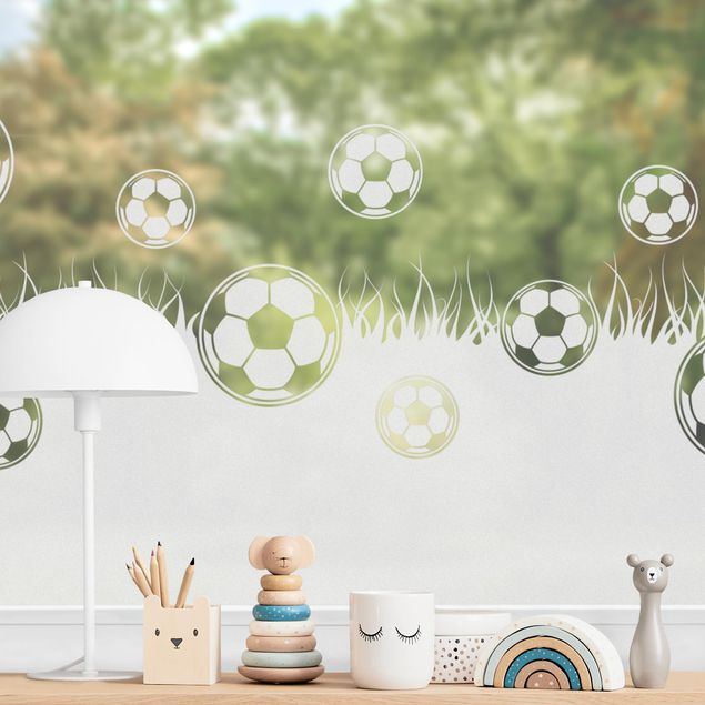 Folia okienna dla dzieci Piłka nożna - granica trawnika