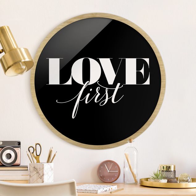 Obrazy w ramie powiedzenia Love first Black