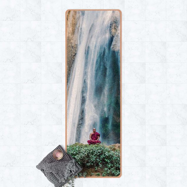 wykładzina natura Mnich przy wodospadzie