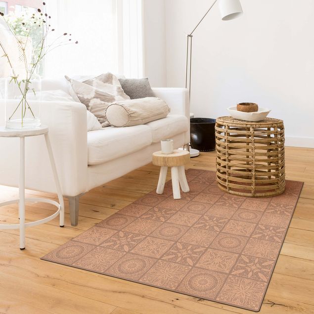 nowoczesny dywan Orientalny wzór mandali w połączeniu z szarością