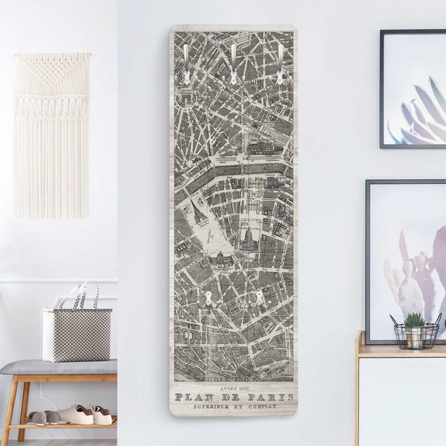 Garderoby Map of Paris
