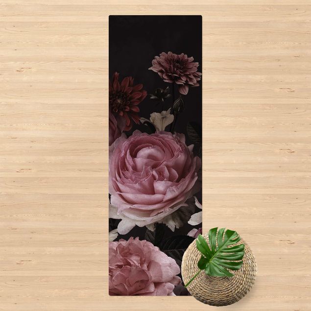 dywan chodnik Różowe kwiaty na czarnym tle Vintage