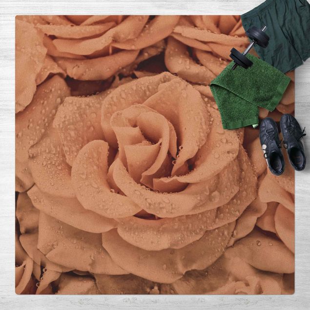 dywany nowoczesne Róże w sepii z kroplami wody