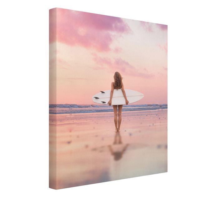 Obrazy na ścianę krajobrazy Surfer Girl With Board At Sunset