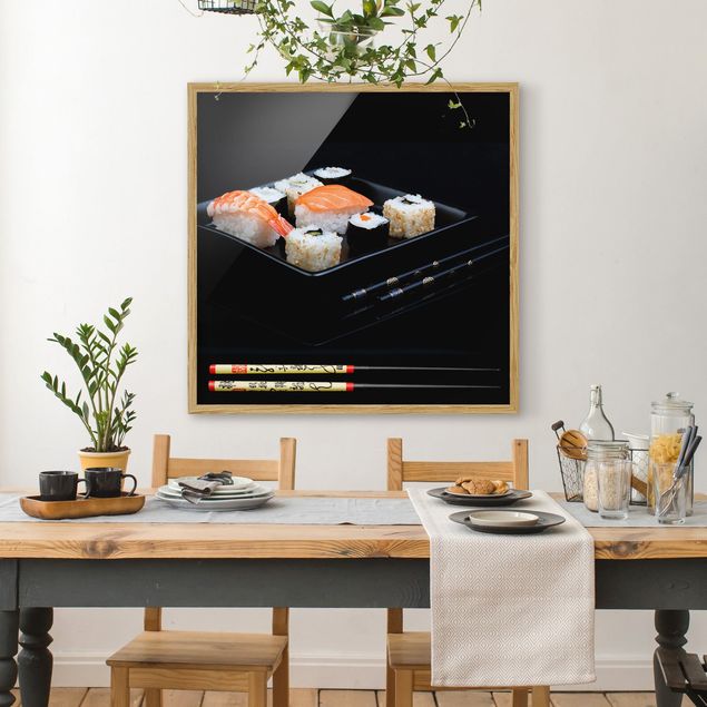 Obrazy w ramie do kuchni Talerz do sushi z pałeczkami Czarny
