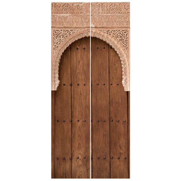 Fototapeta na drzwi Drewniana brama z pałacu Alhambra