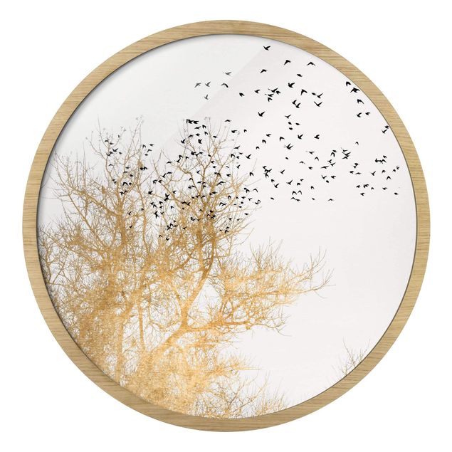 Obrazy nowoczesne Flock Of Birds In Front Of Golden Tree